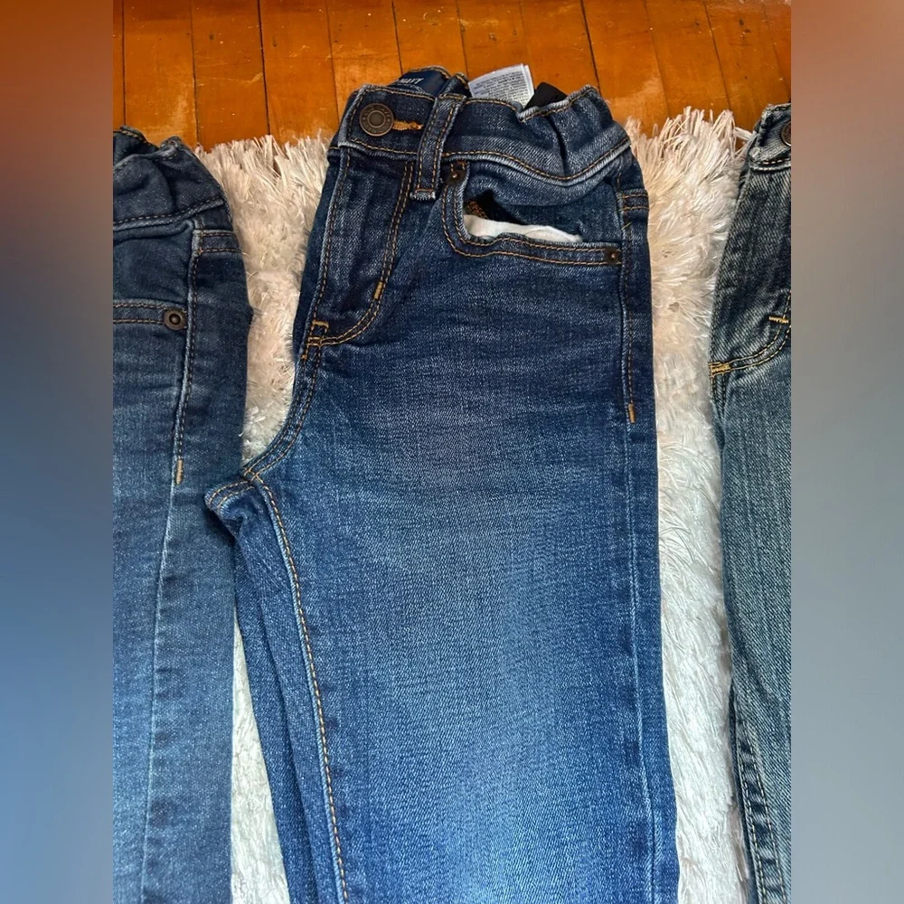 Lot of 3 pair of kids jeans.  Includes two pair of size 6 & a pair of size 7. - Picture 2 of 15